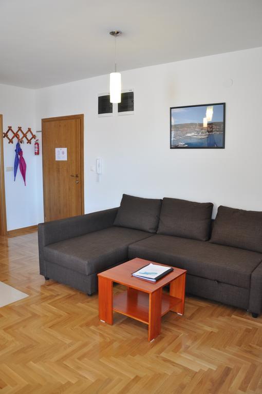Jelena Apartments Bol Exterior foto